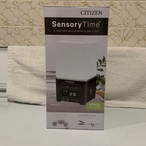NIB Citizen Sensory Clock/Light